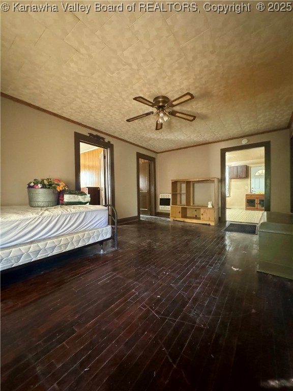 572 McClellan Highway