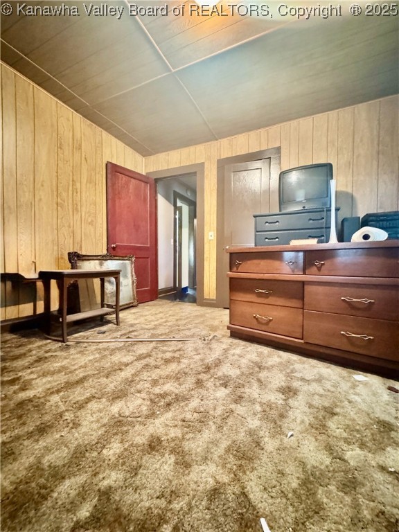 572 McClellan Highway