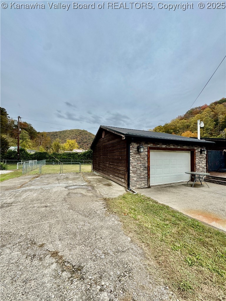 64 Greenleaf Lane