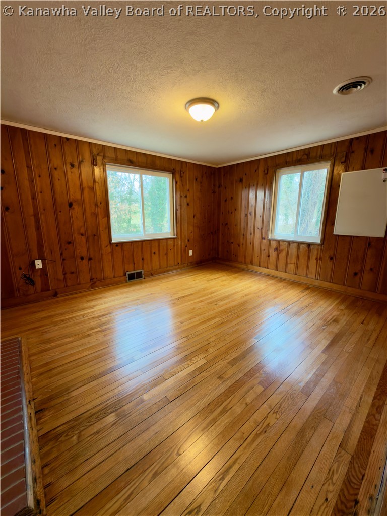 810 Dinden Drive