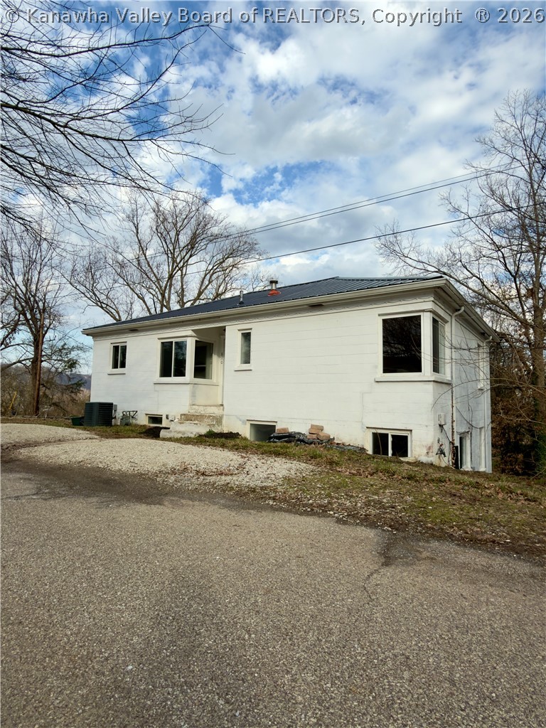 810 Dinden Drive