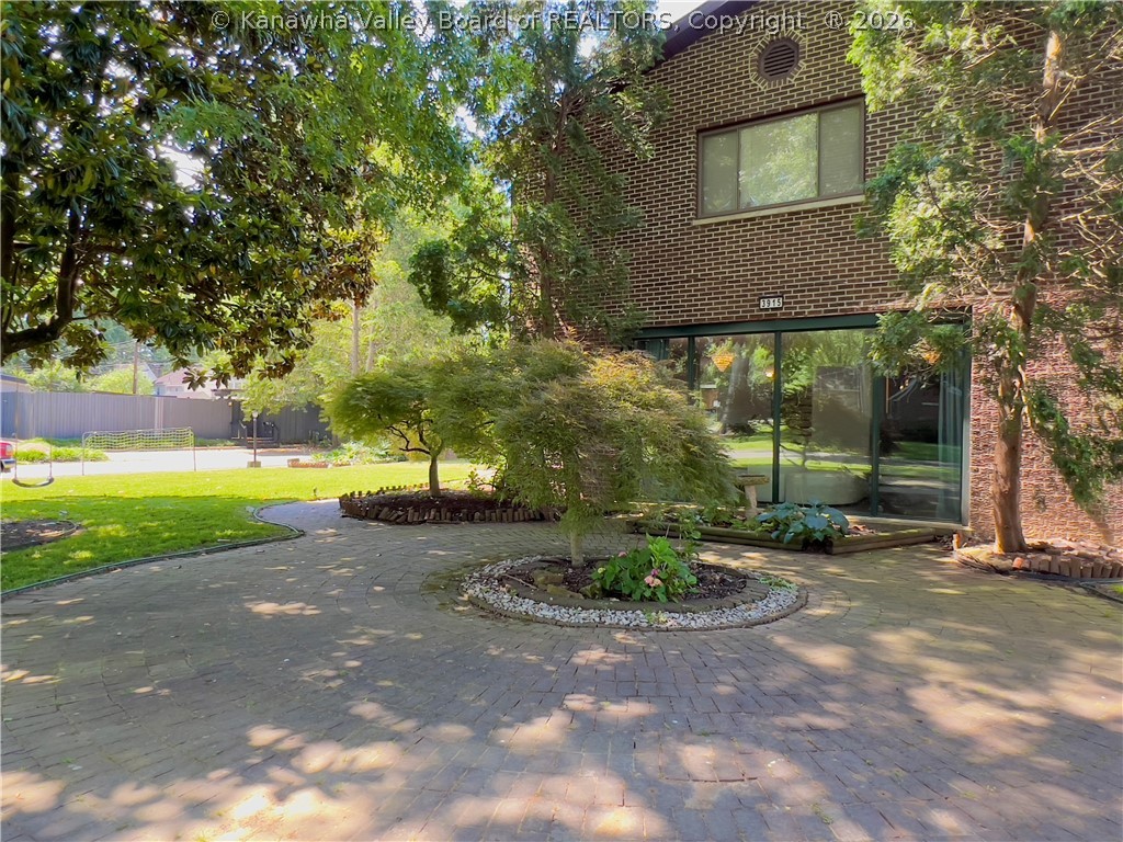 3915 Virginia Avenue