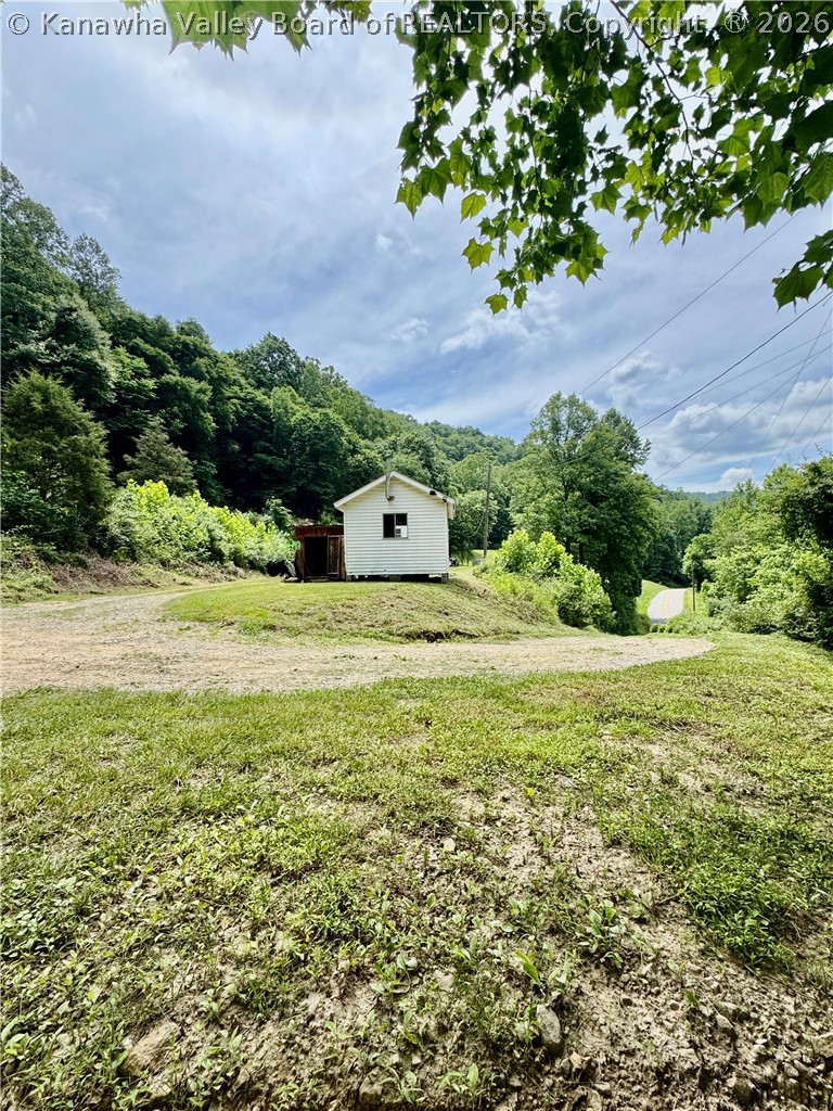 1542 Trace Fork Road