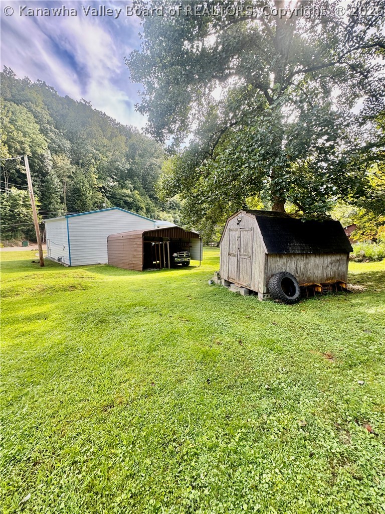1302 Main Hewett Creek Road