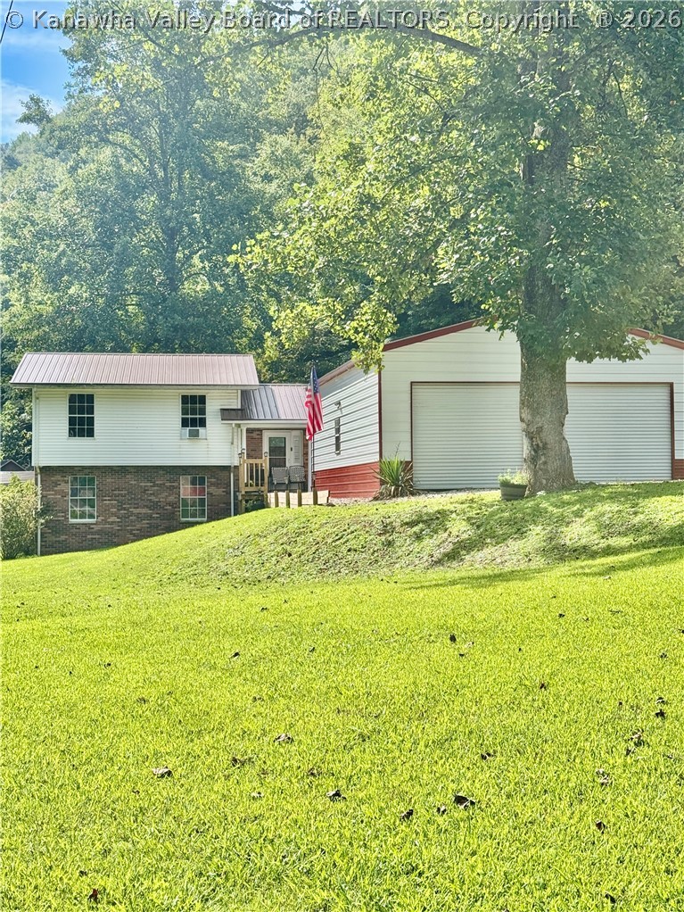 1302 Main Hewett Creek Road