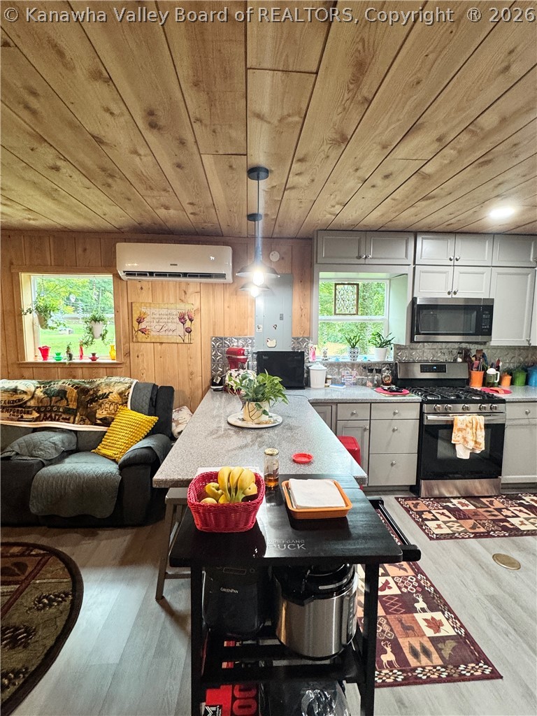 3822 Elk River Road