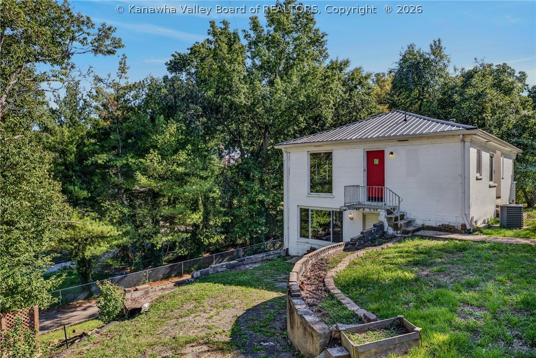 810 Dinden Drive