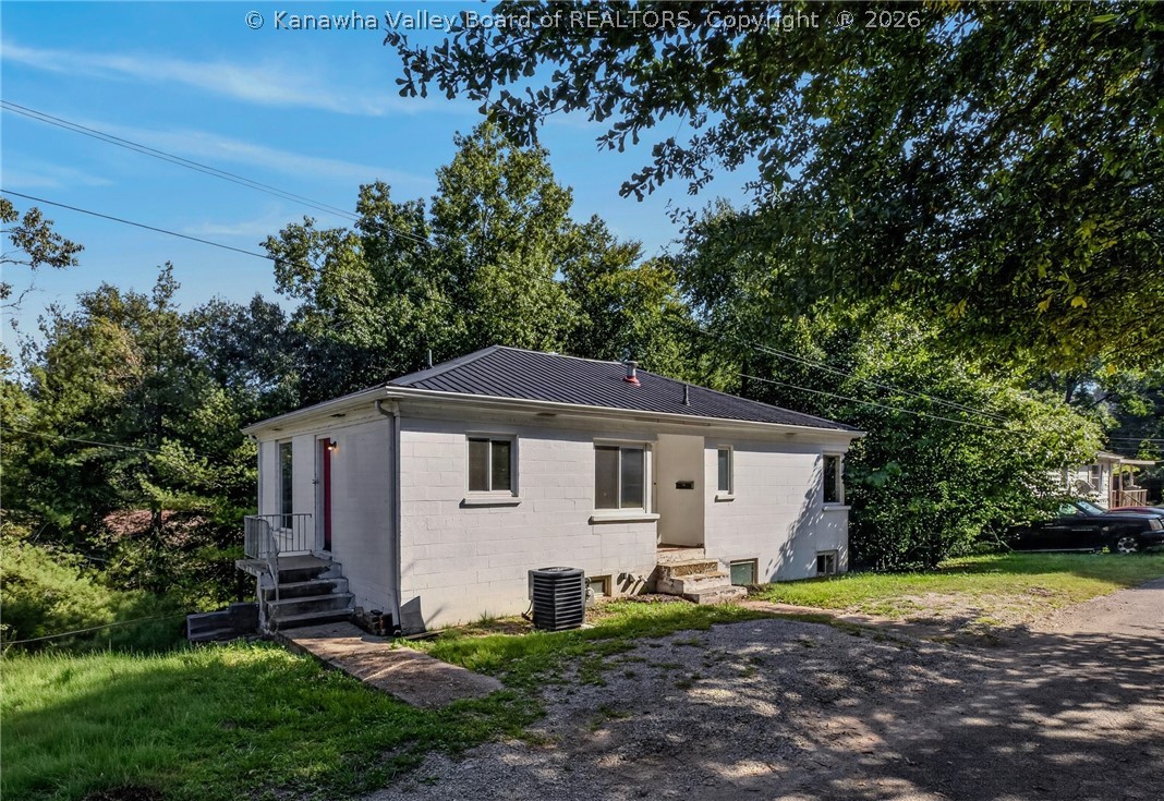 810 Dinden Drive
