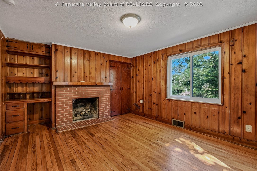 810 Dinden Drive