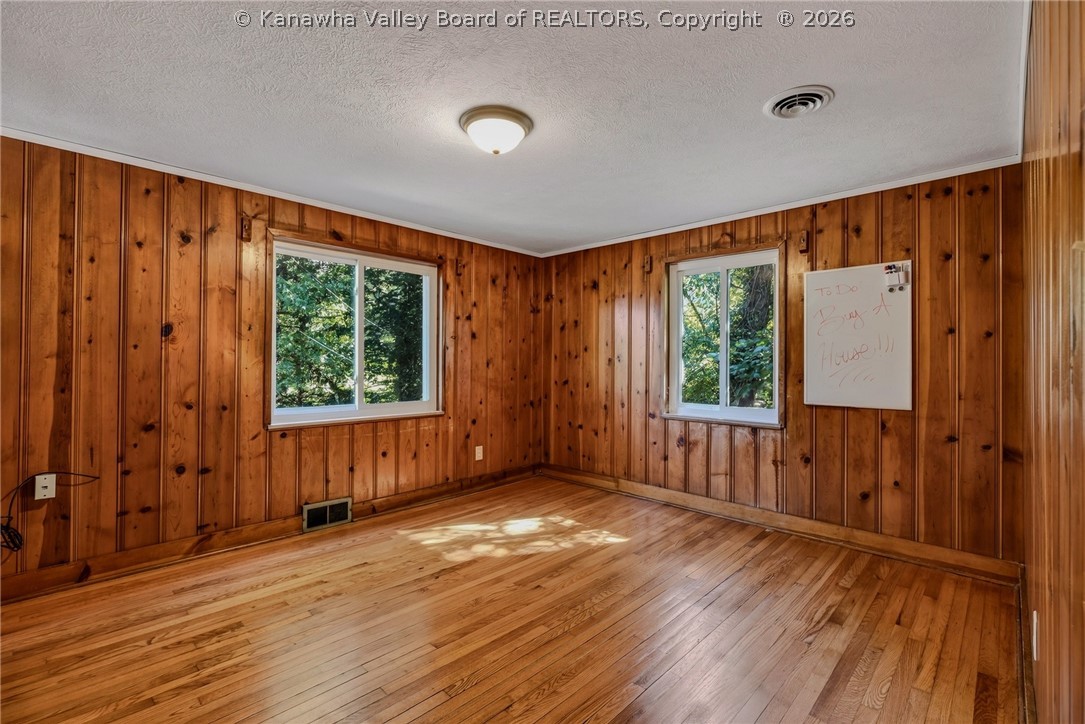 810 Dinden Drive
