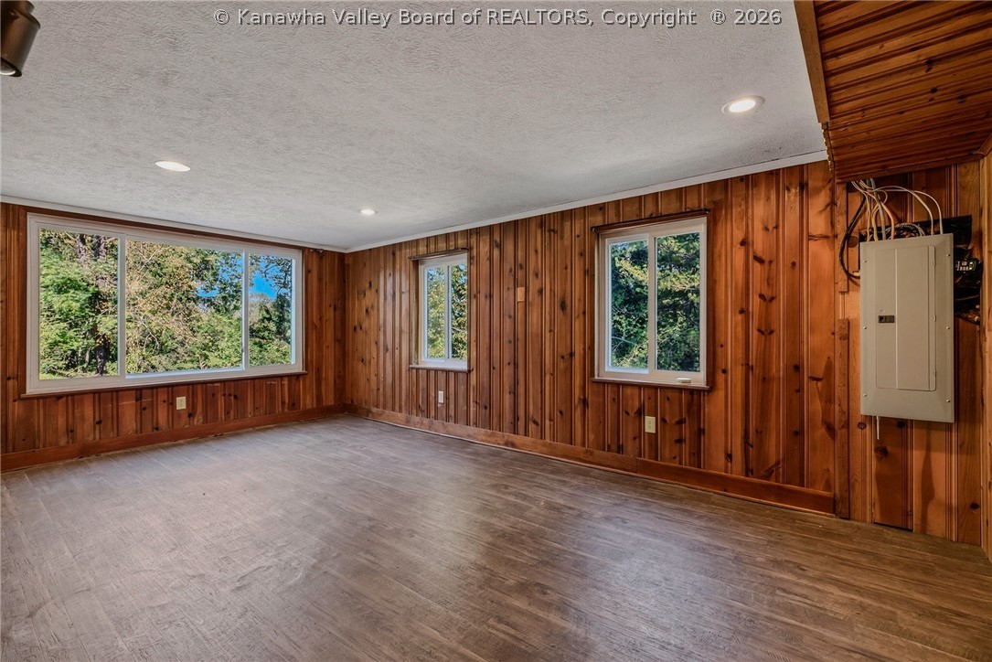 810 Dinden Drive