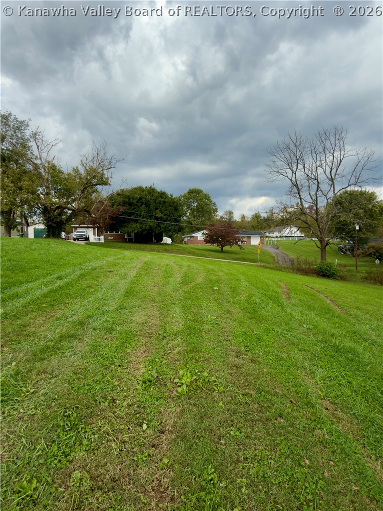 141/1420/1422 Strawberry Road