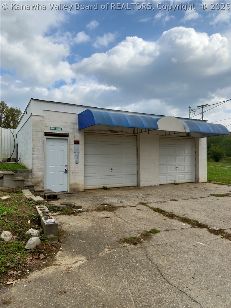 1420 Strawberry Road