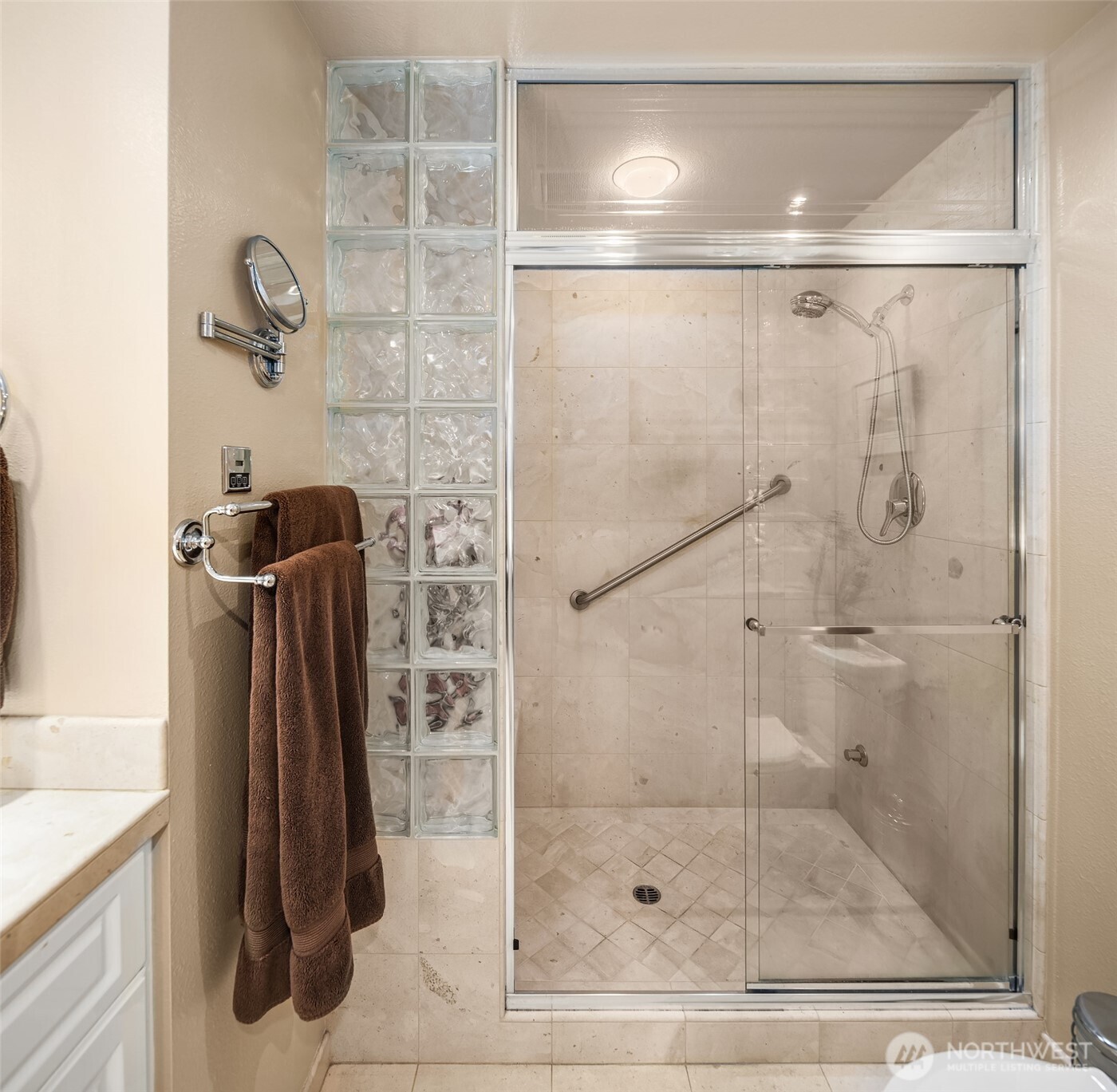 16925 Inglewood Road NE Unit: B307