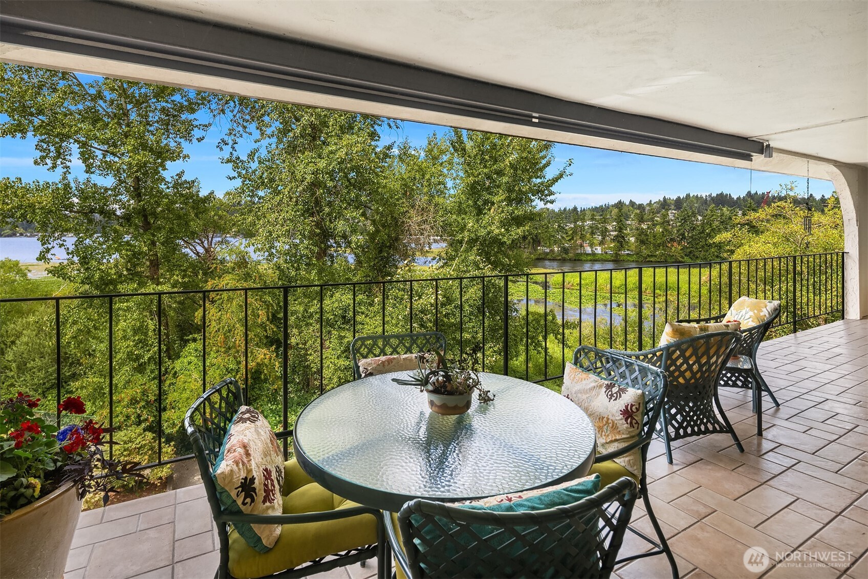 16925 Inglewood Road NE Unit: B307