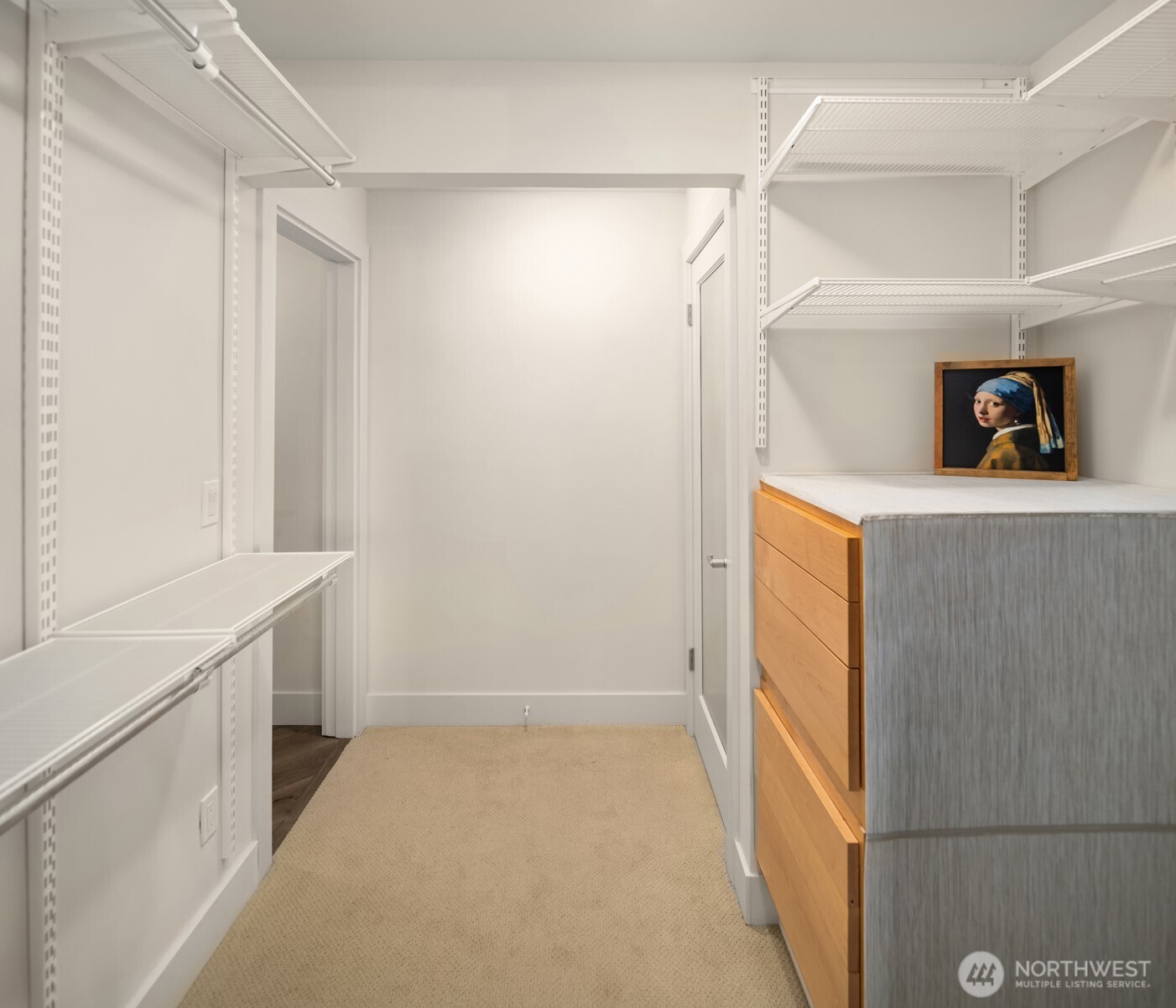 7300 Woodlawn Avenue NE Unit: 401