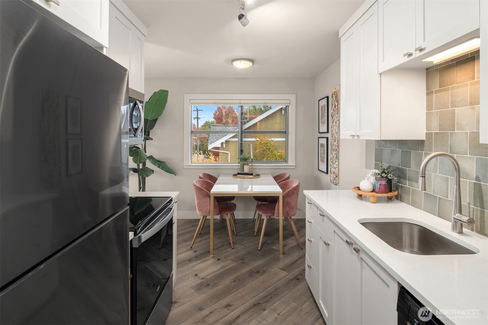 7300 Woodlawn Avenue NE Unit: 401