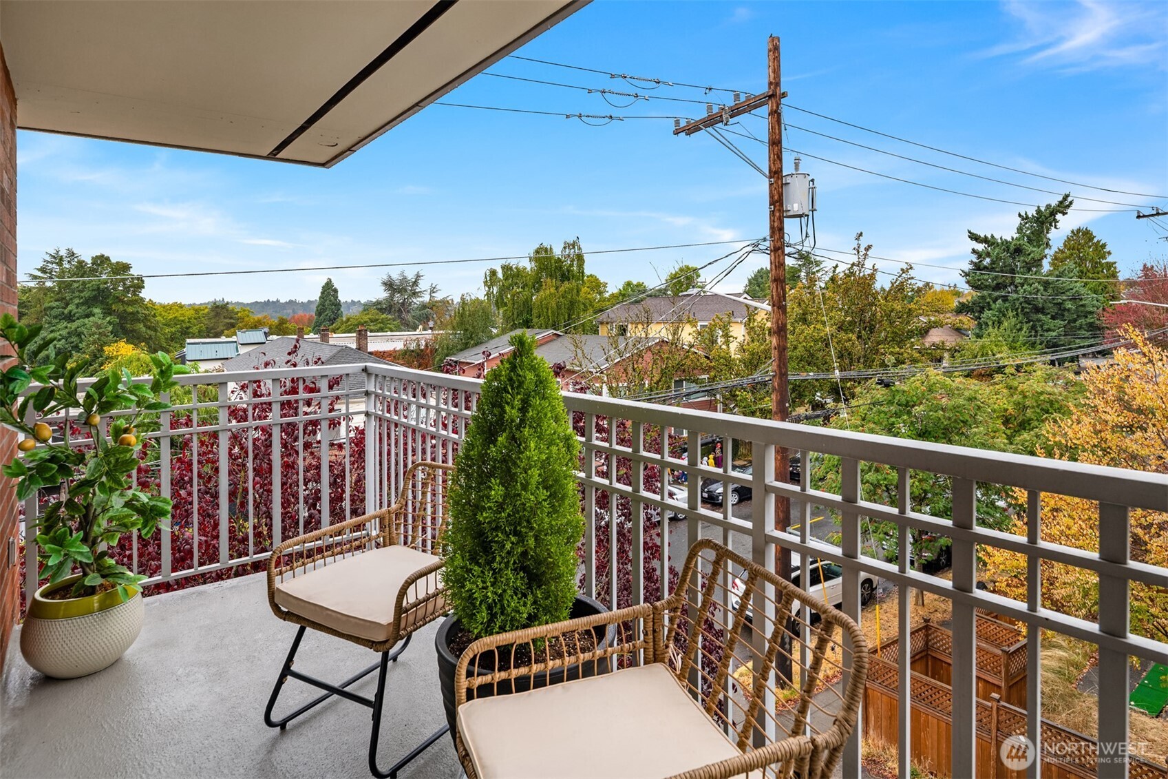 7300 Woodlawn Avenue NE Unit: 401
