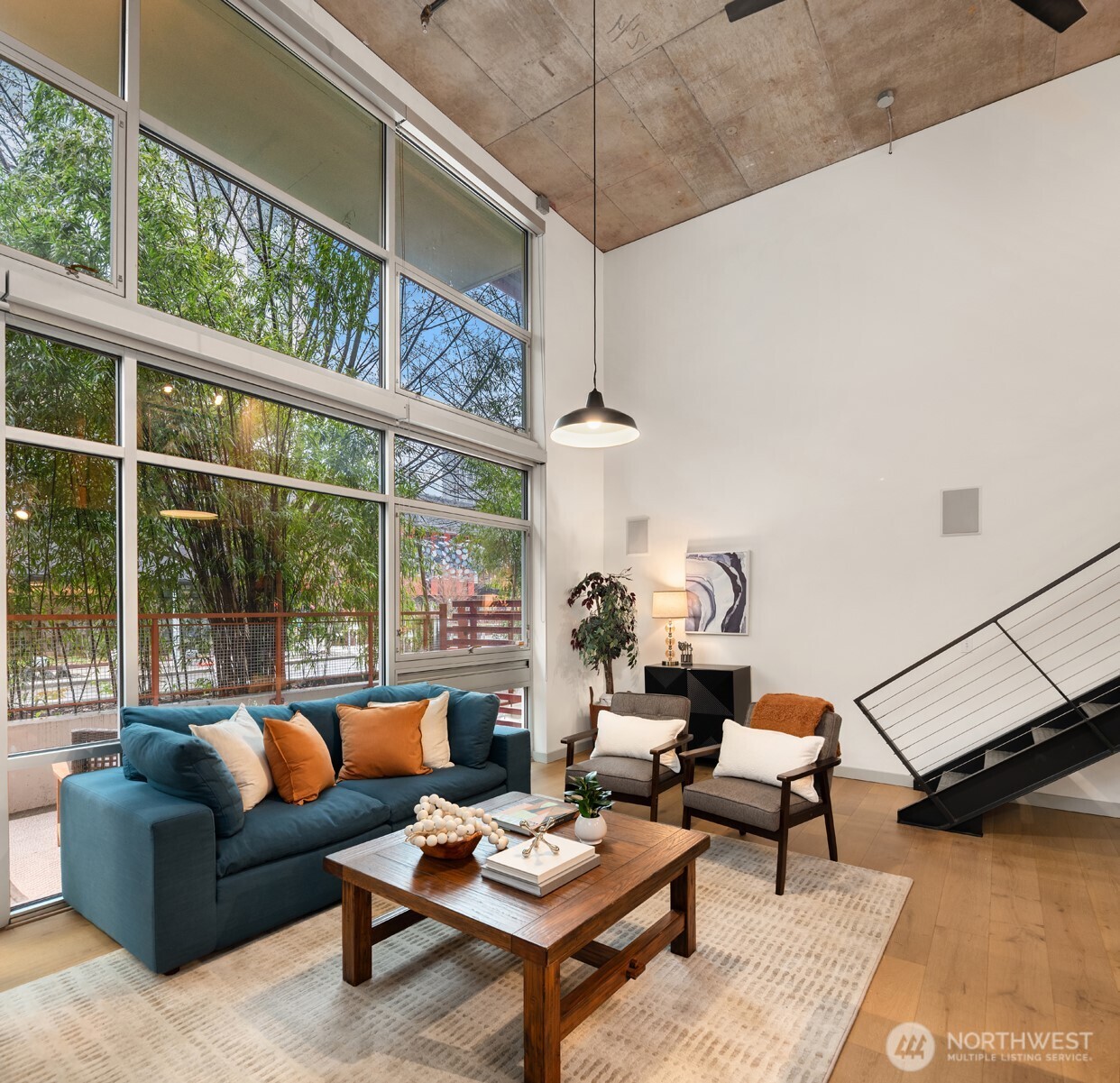 401 9th Avenue N Unit: 102