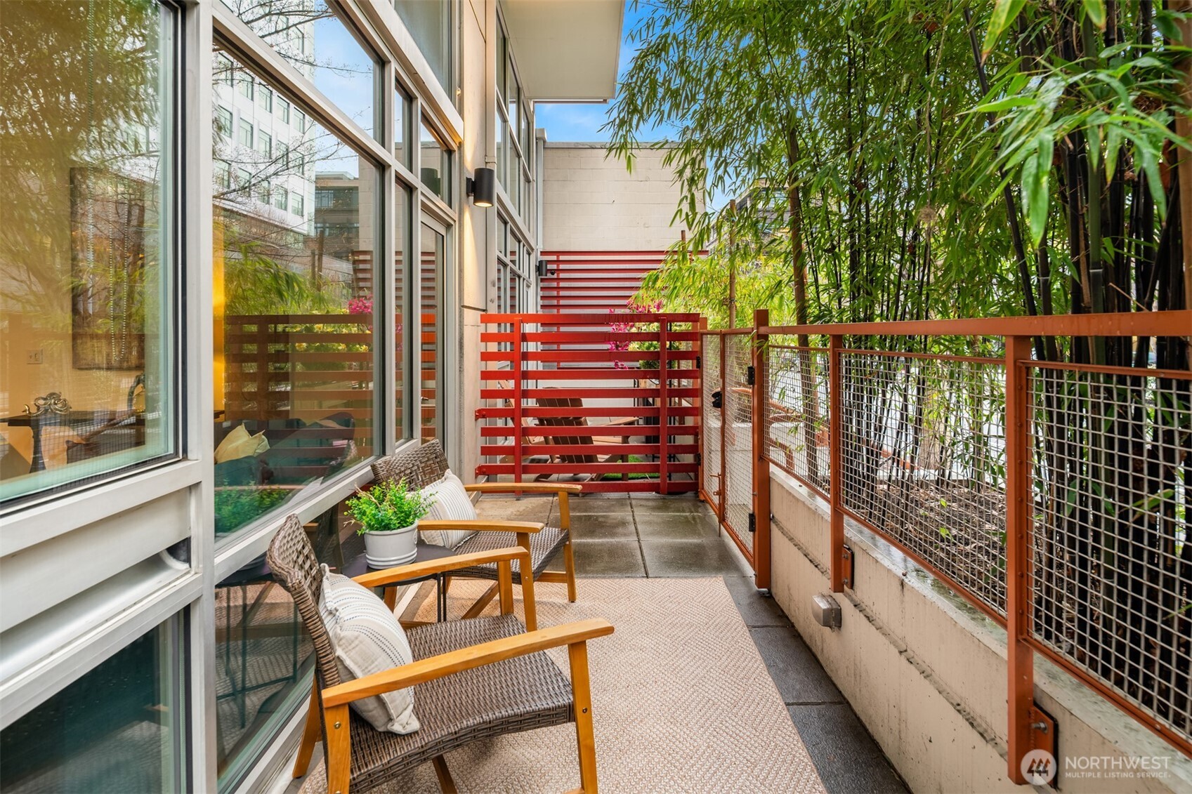 401 9th Avenue N Unit: 102