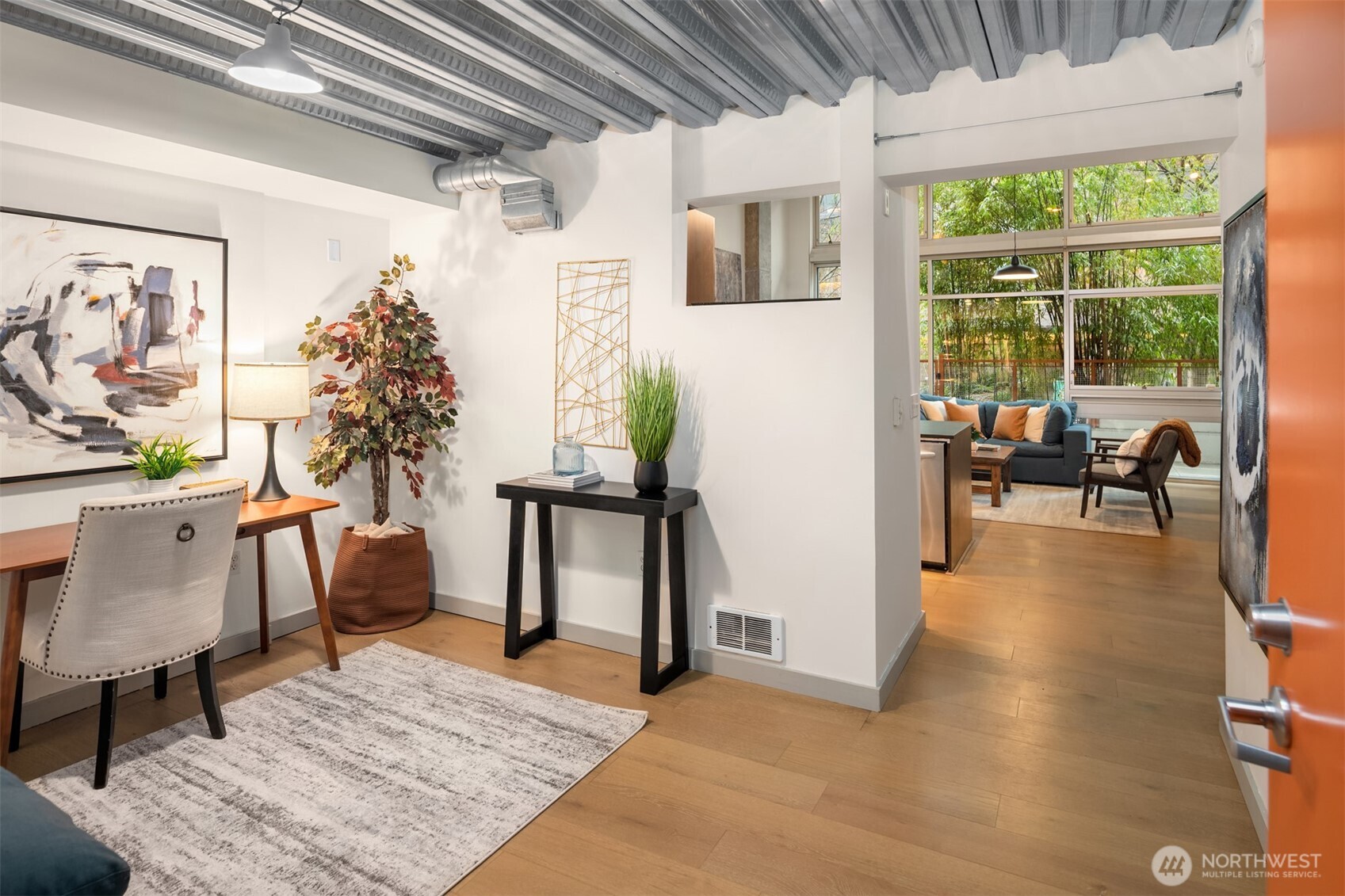 401 9th Avenue N Unit: 102