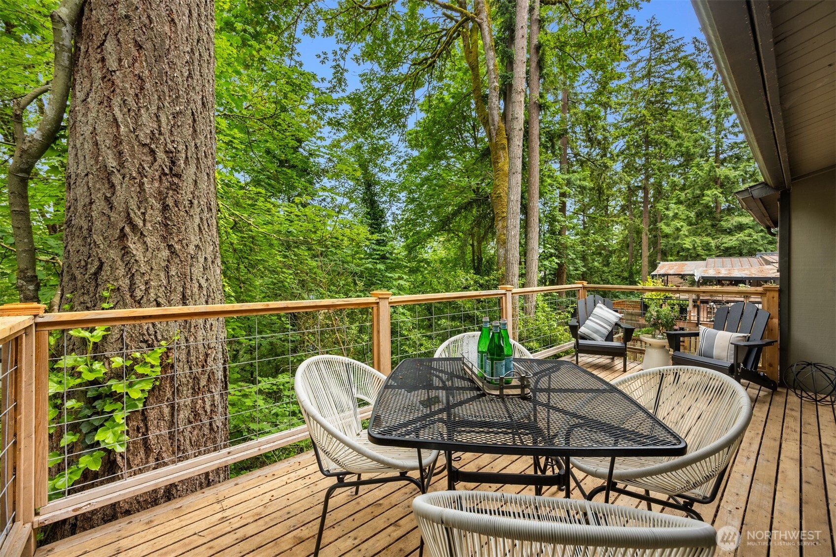 400 SW Forest Place