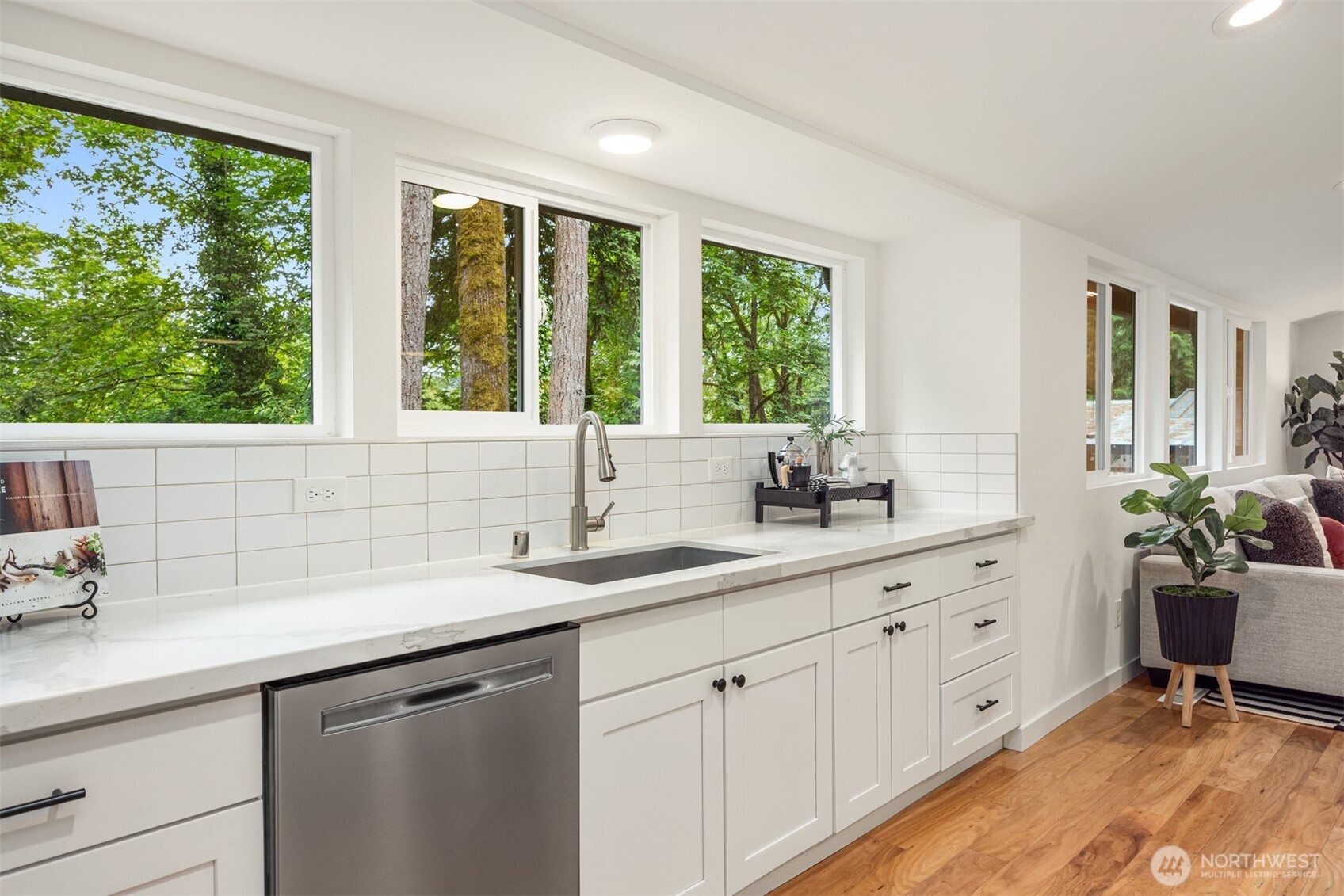 400 SW Forest Place