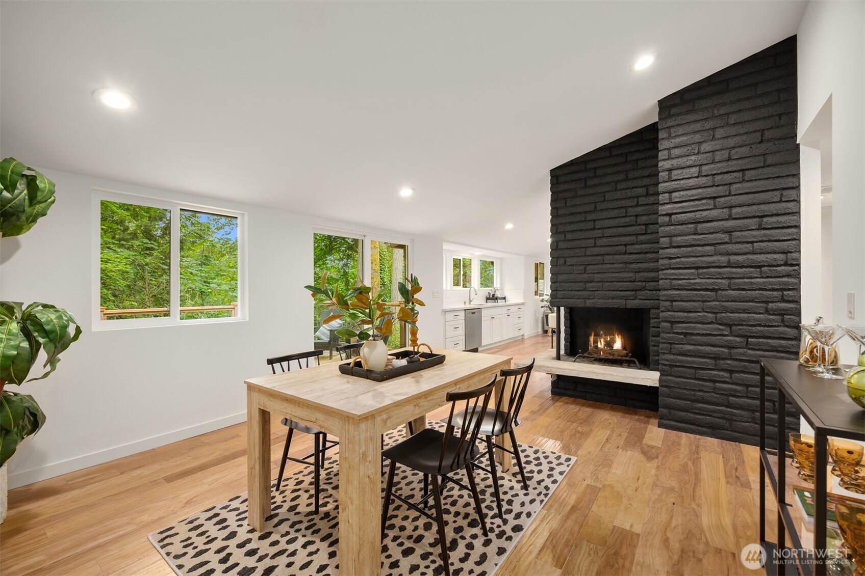 400 SW Forest Place