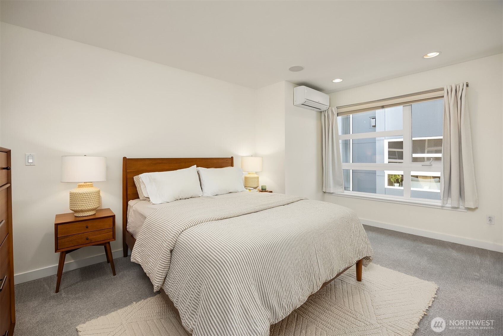 209 27th Avenue E Unit: B