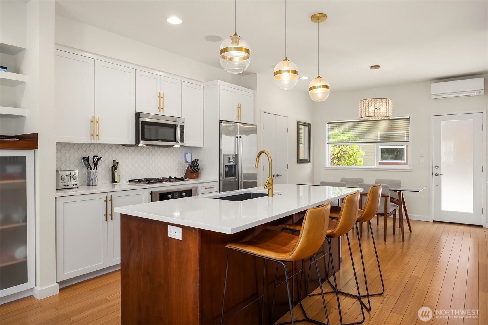 209 27th Avenue E Unit: B