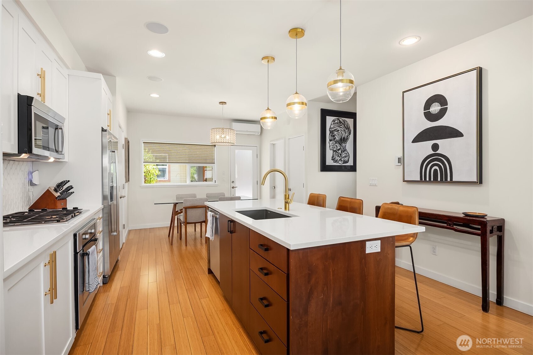 209 27th Avenue E Unit: B