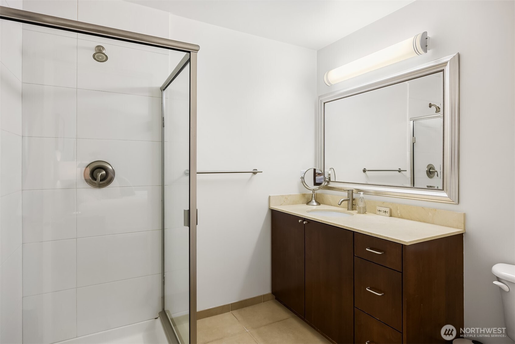 209 27th Avenue E Unit: B