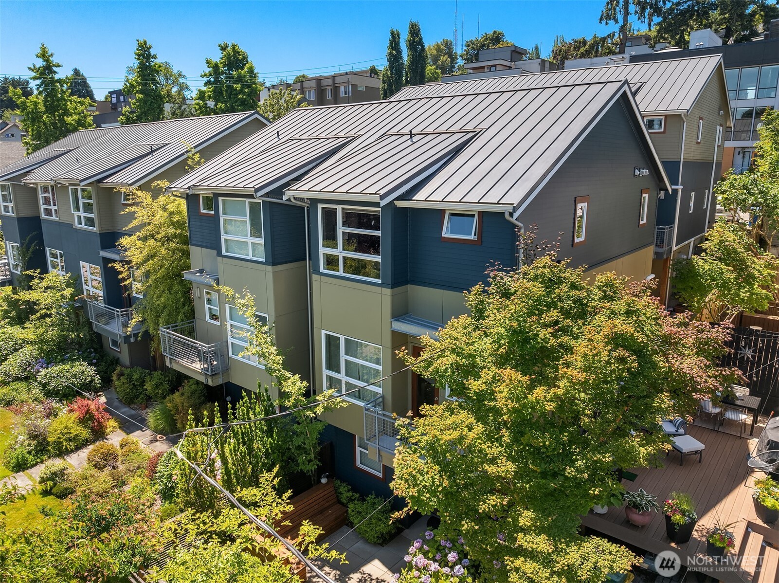 209 27th Avenue E Unit: B