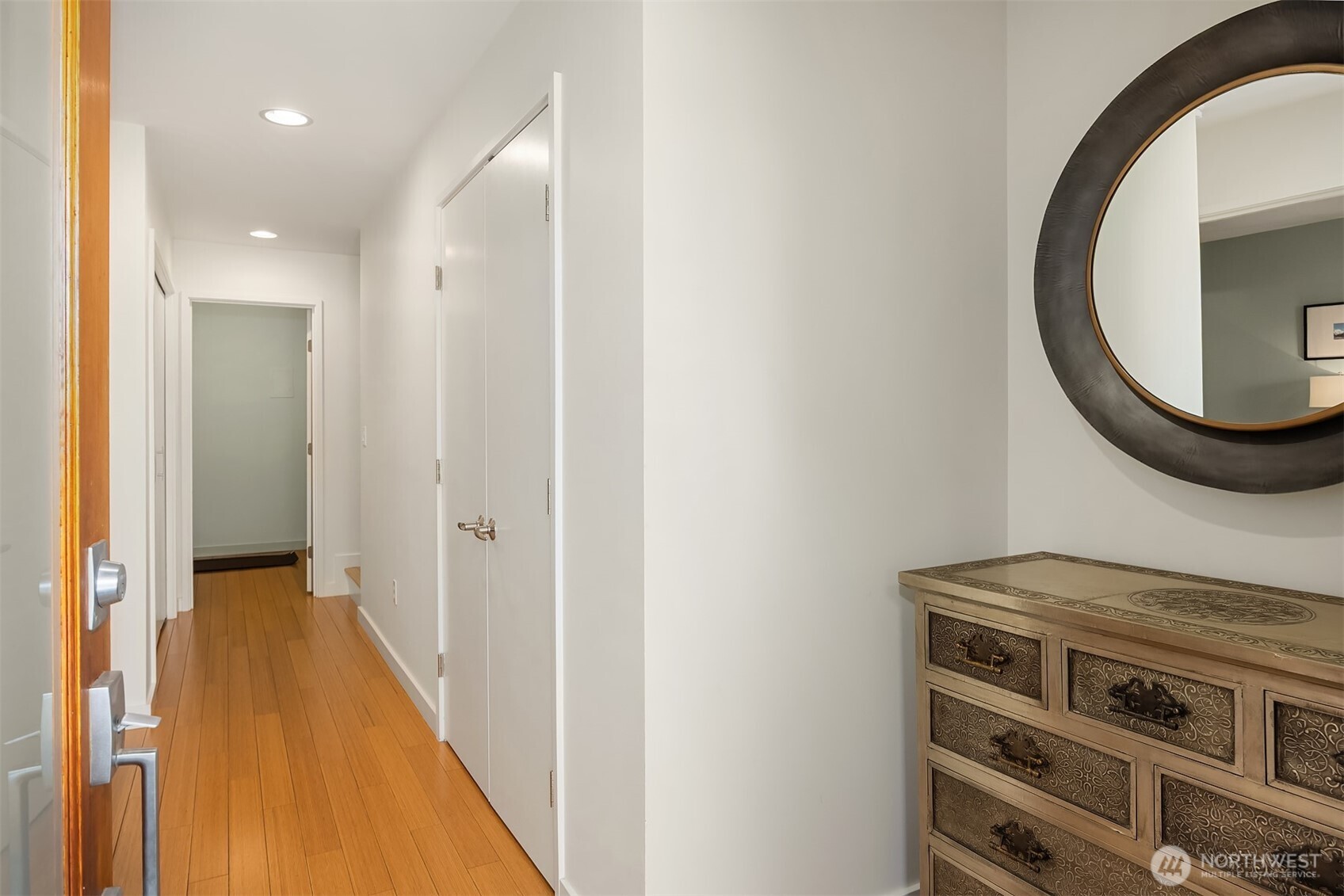 209 27th Avenue E Unit: B