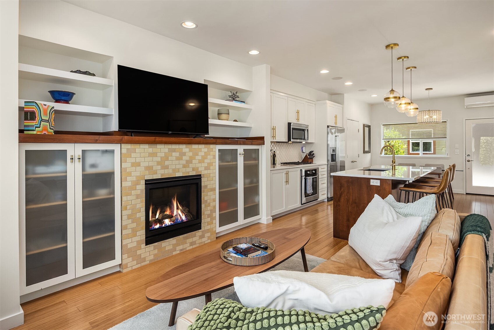 209 27th Avenue E Unit: B