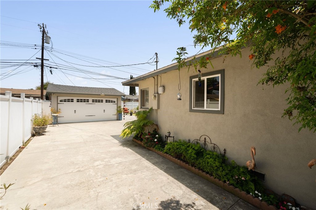 708 S Vecino Drive
