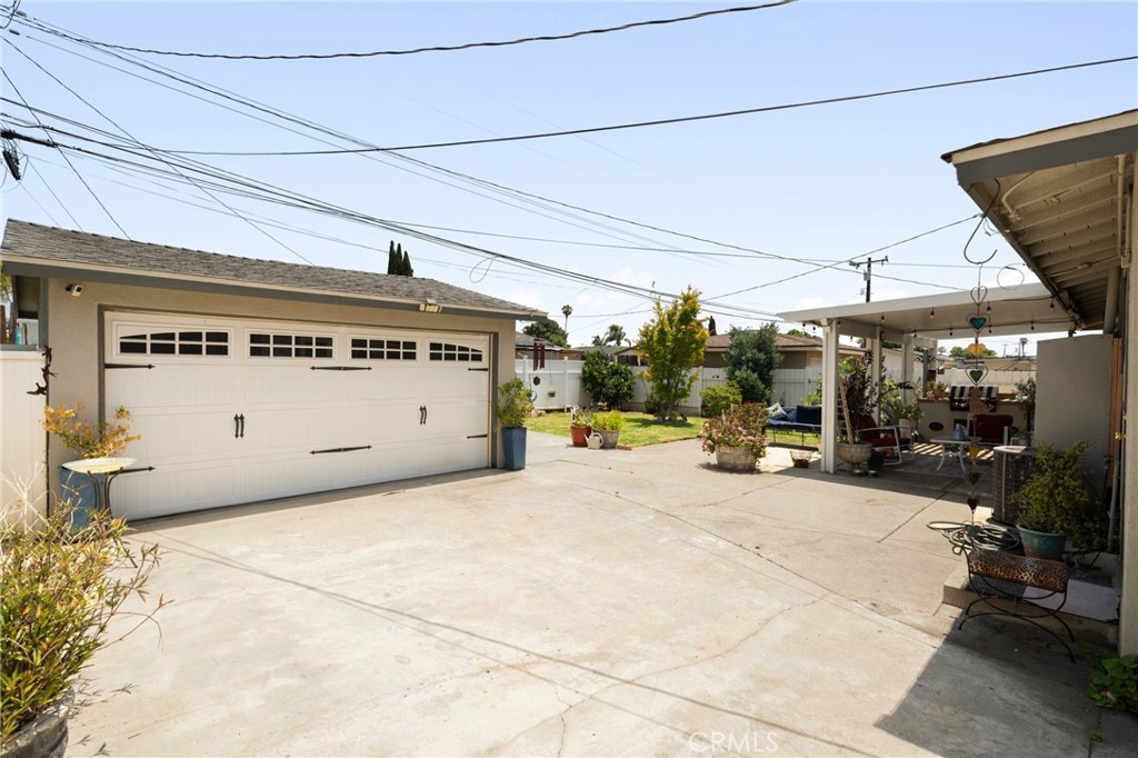 708 S Vecino Drive
