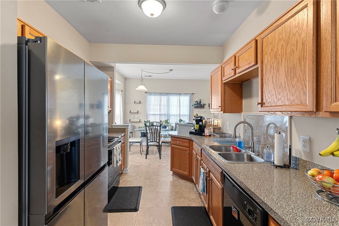 428 Kingsridge Rd
