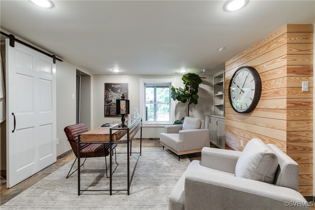 215 N 28th St