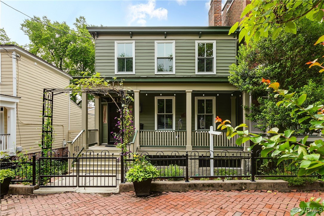 215 N 28th St