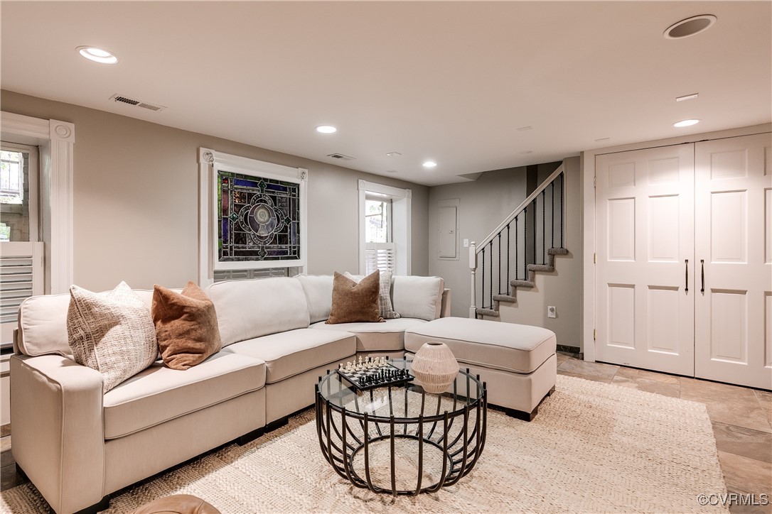 215 N 28th St