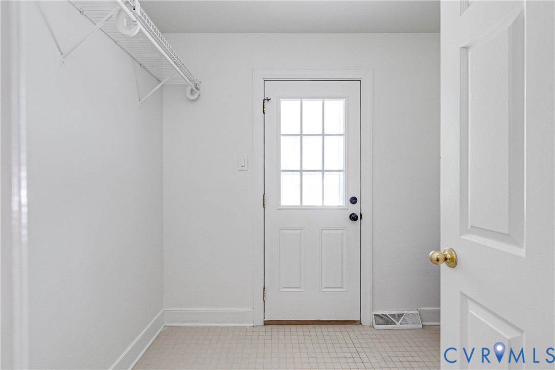 8314 Fulham Ct