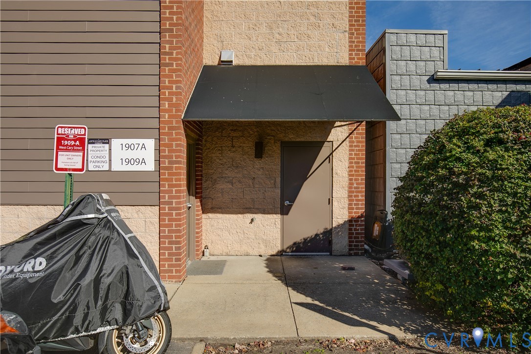 1907 W Cary St Unit#A