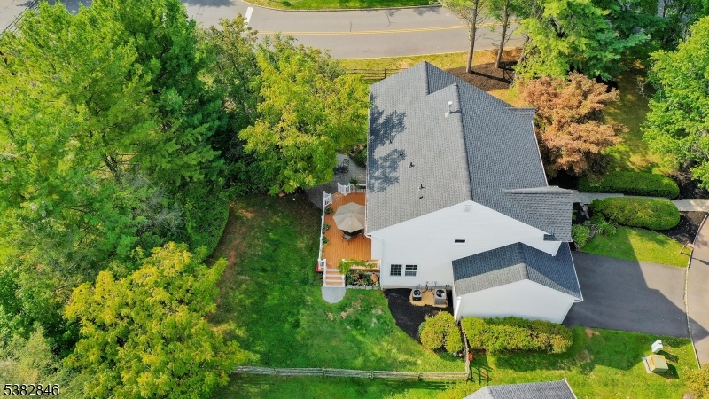 1 Breezy Ct