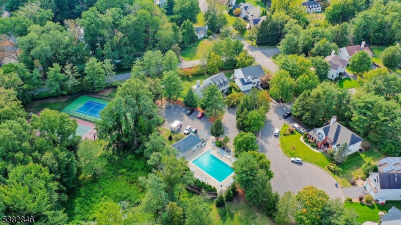 1 Breezy Ct