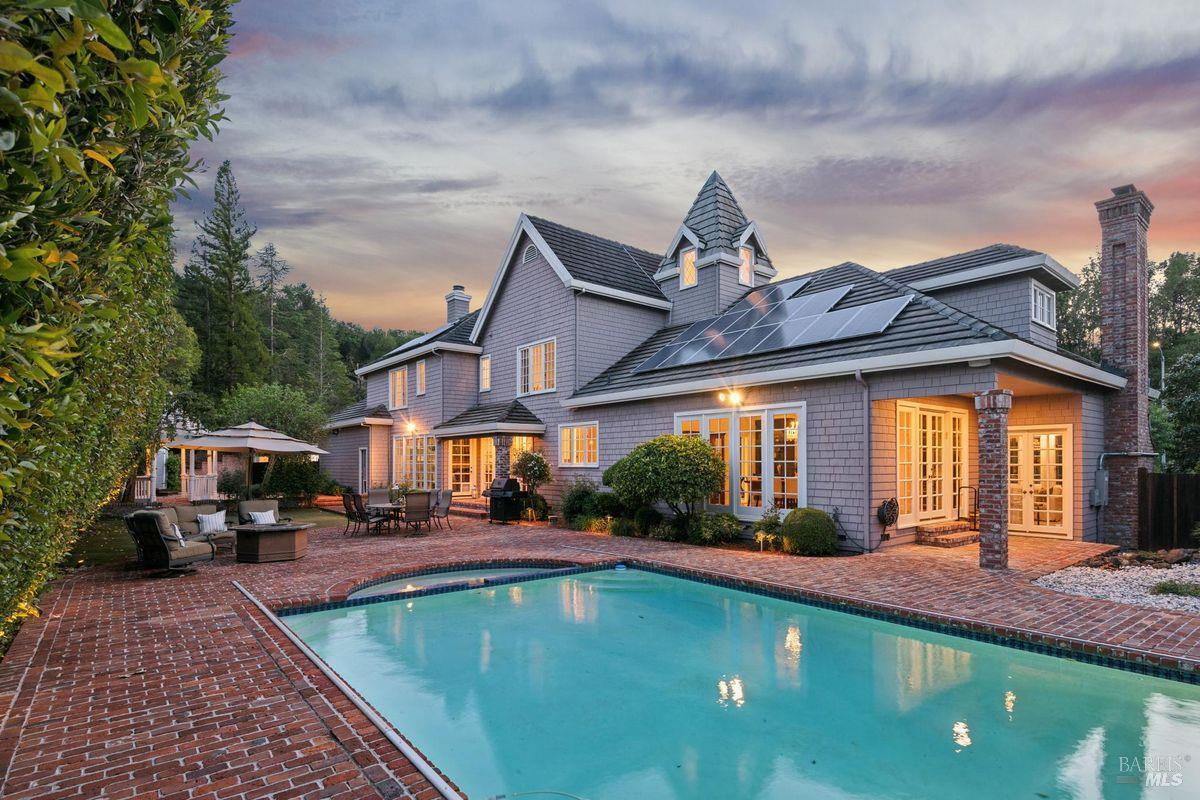 13 W Brooke Drive