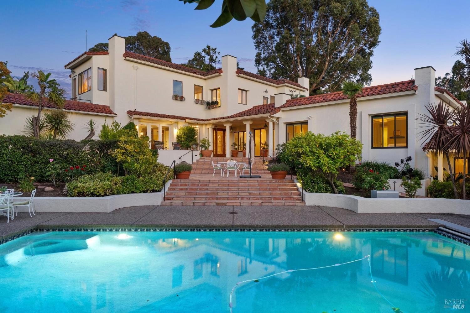 133 Deer Park Avenue
