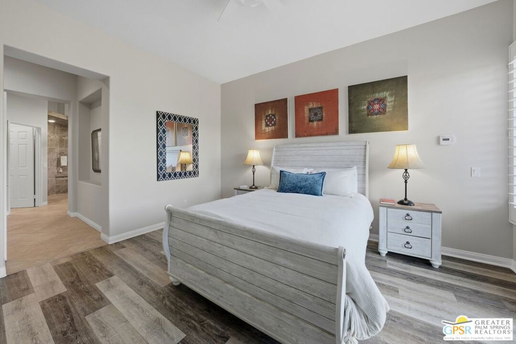 153 E Kavenish Drive