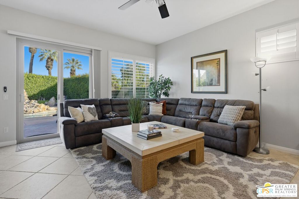 153 E Kavenish Drive