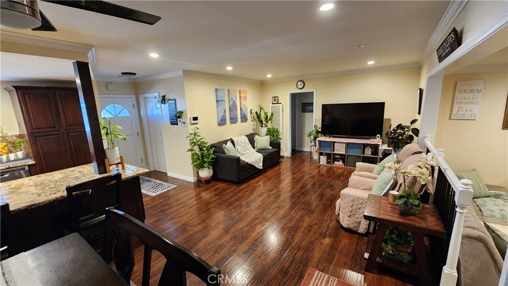 6310 Hardwick Street